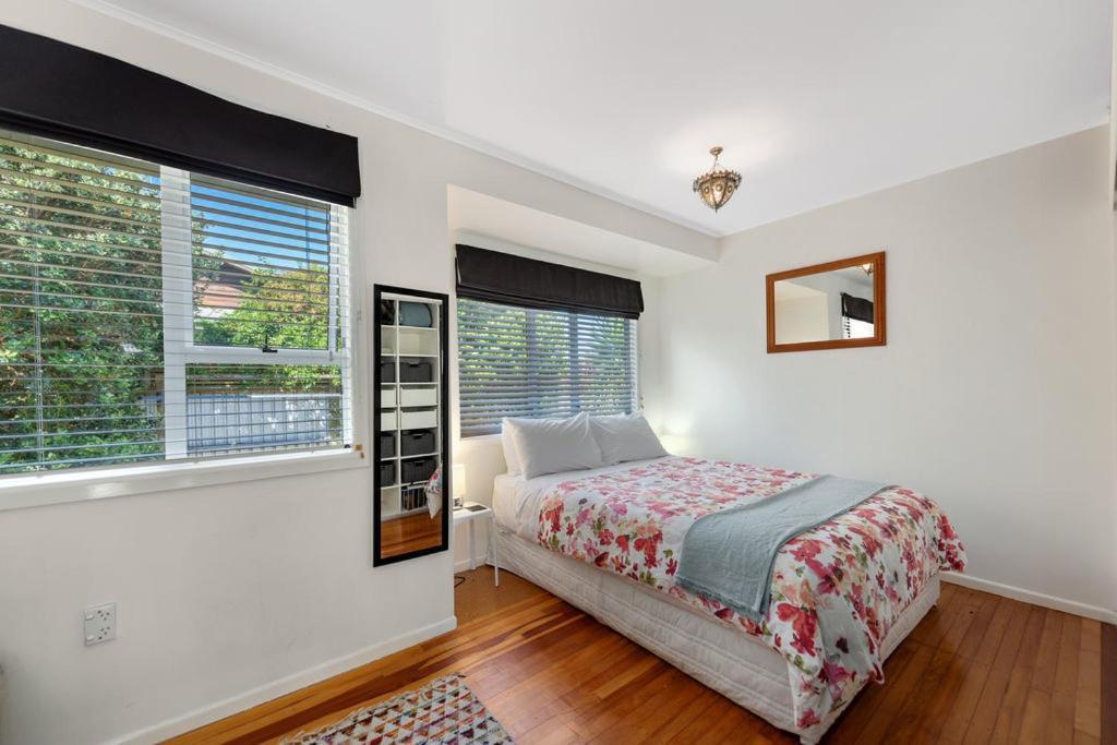 The Black Bach - Mt Maunganui Holiday Home Mount Maunganui Dış mekan fotoğraf